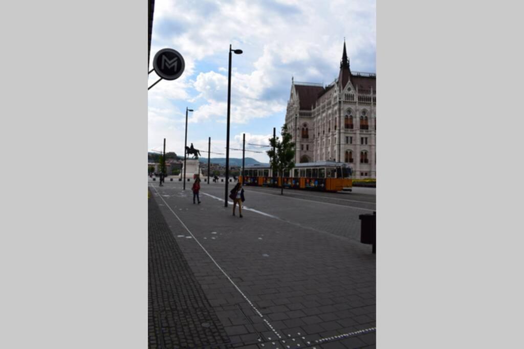 Cosy Apartment Just Next To Parliament Budapest Bagian luar foto