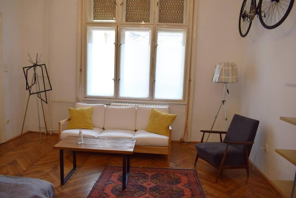 Cosy Apartment Just Next To Parliament Budapest Bagian luar foto